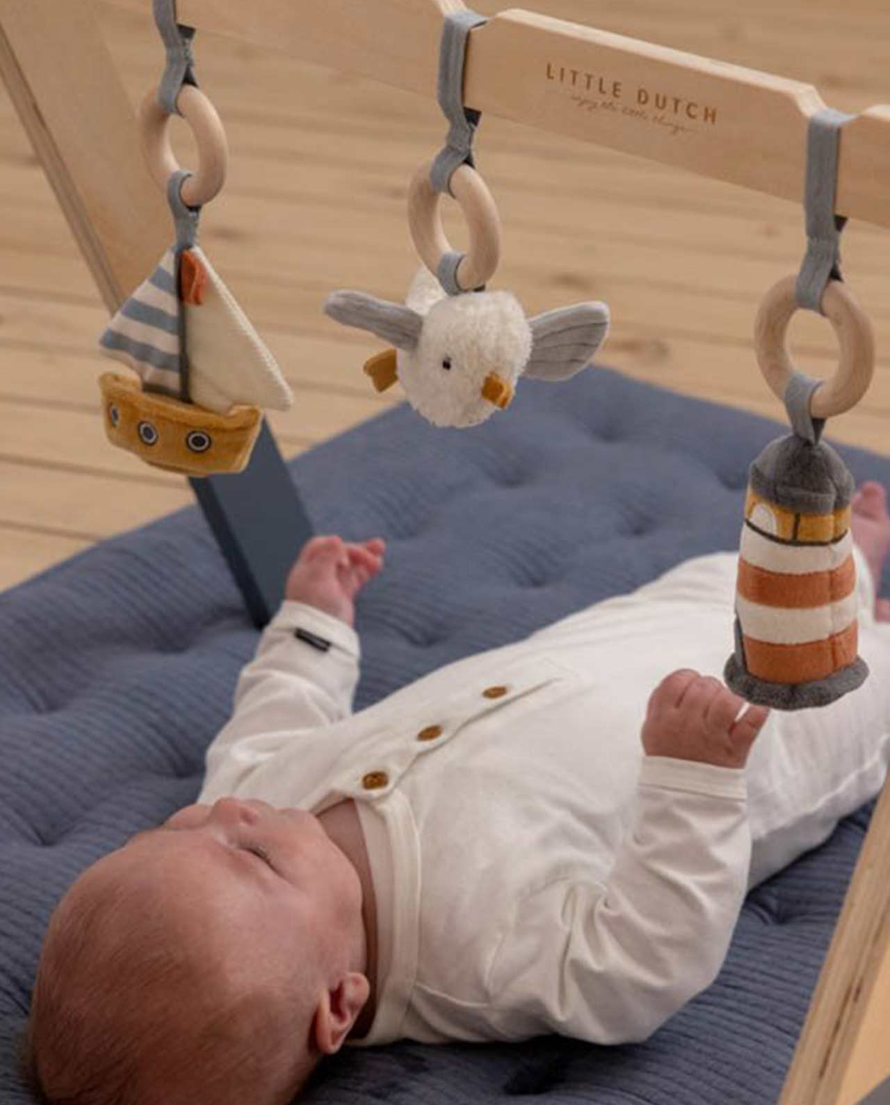 Baby Gym con juguetes Sailor Bay Little Dutch - Imagen 3